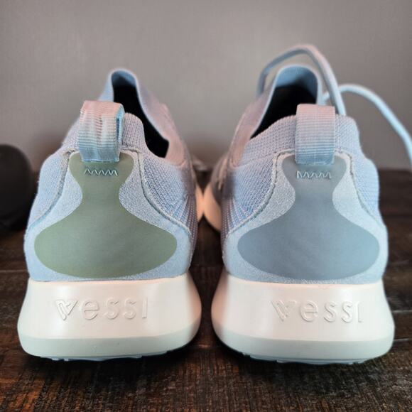 Athletic_Shoes